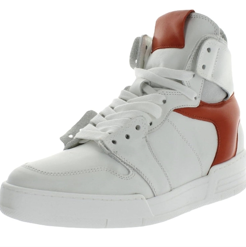 NWT STEVE MADDEN SNEAKERS